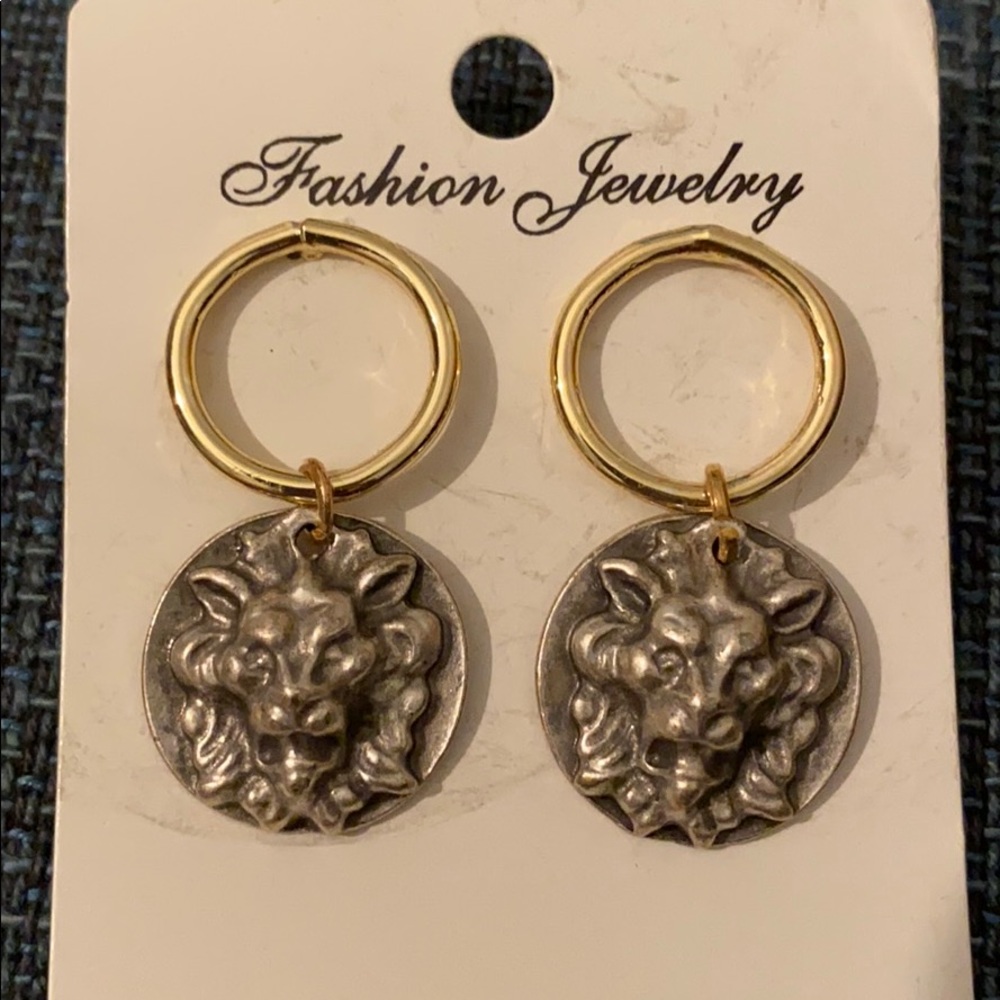 Earring